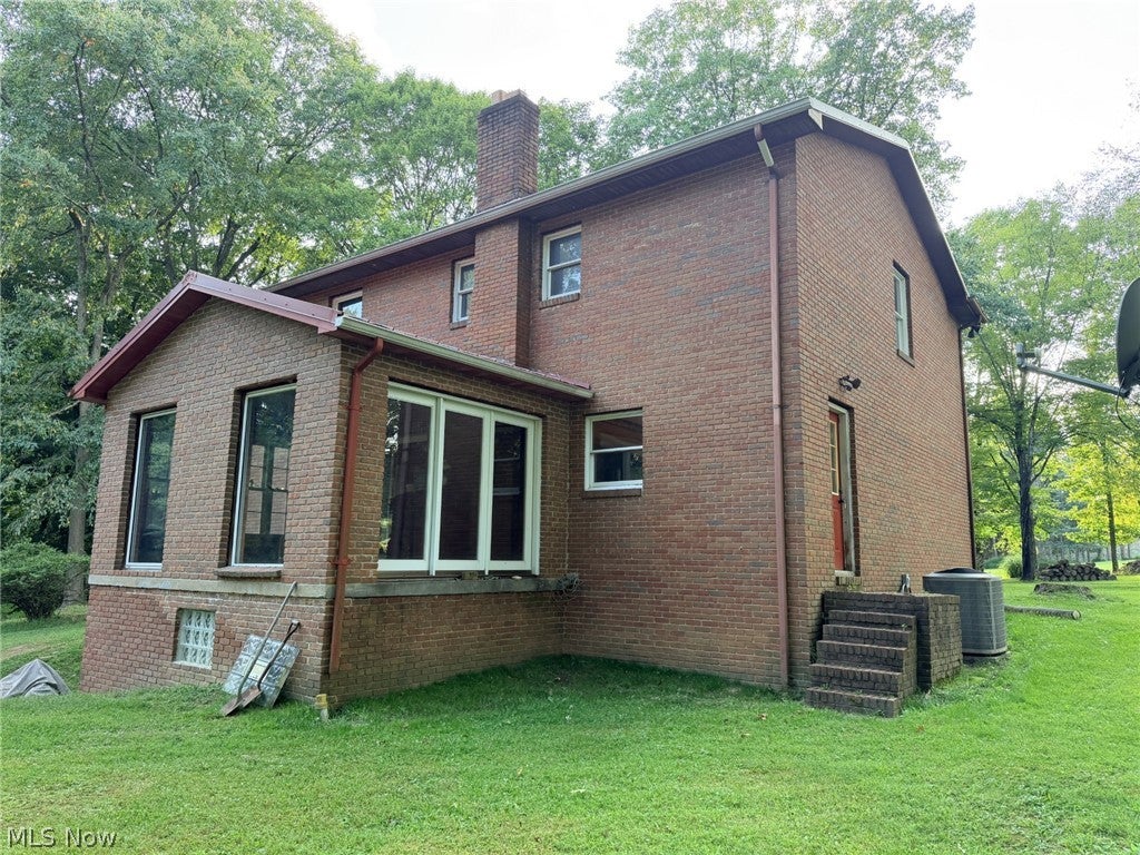 218 Meadowood Drive