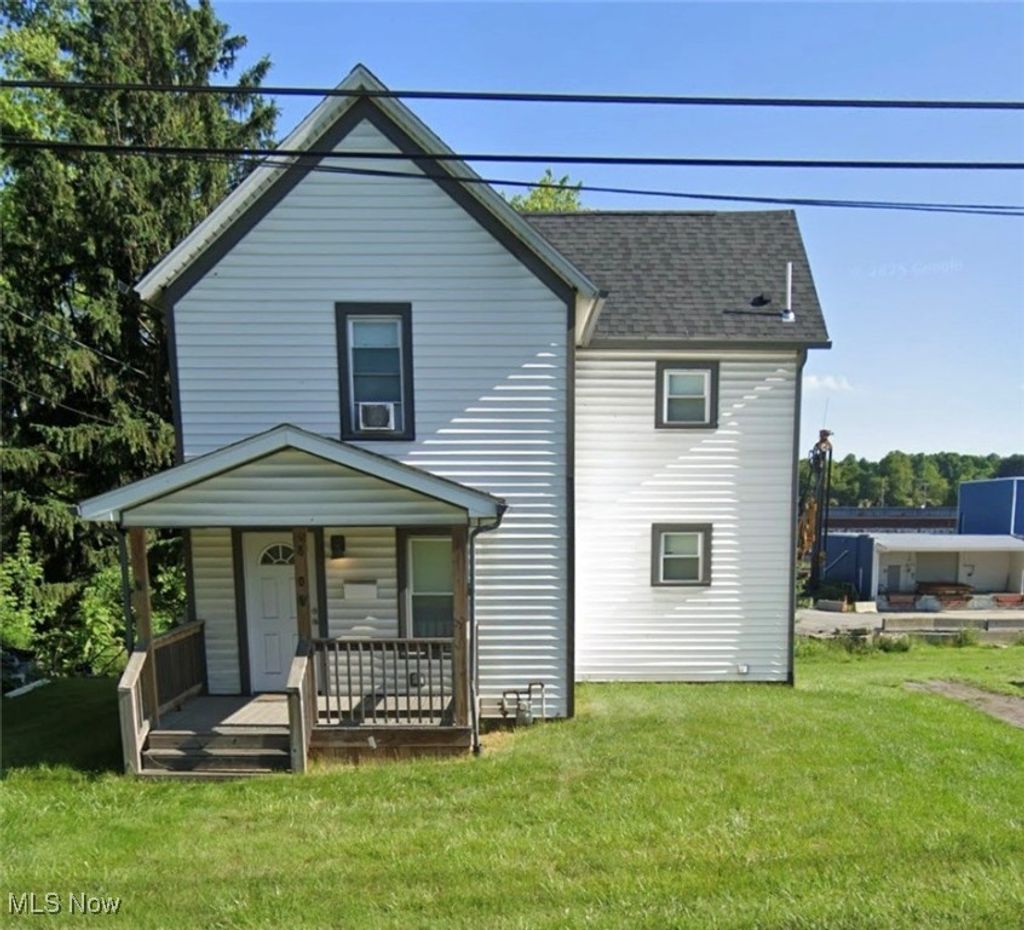 Photo of 850 E Taggart Street, East Palestine, OH 44413 (MLS # 5178422)