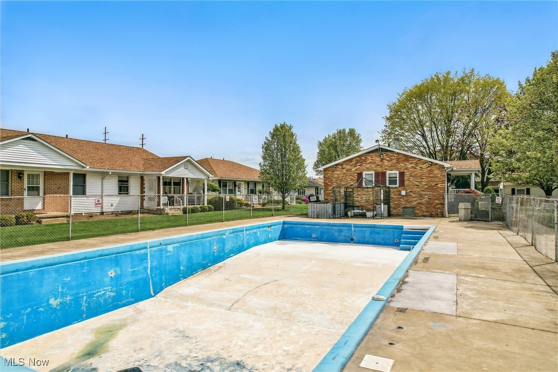 1356 Pembrooke Drive #A, Salem, Ohio image 38