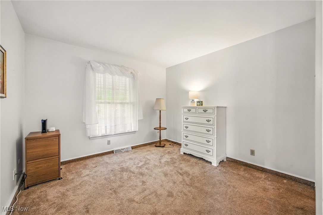 1356 Pembrooke Drive #A, Salem, Ohio image 18