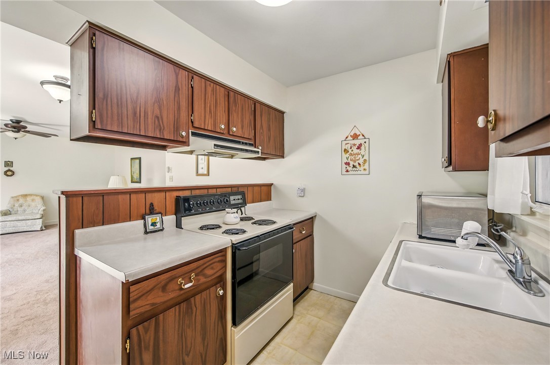 1356 Pembrooke Drive #A, Salem, Ohio image 7