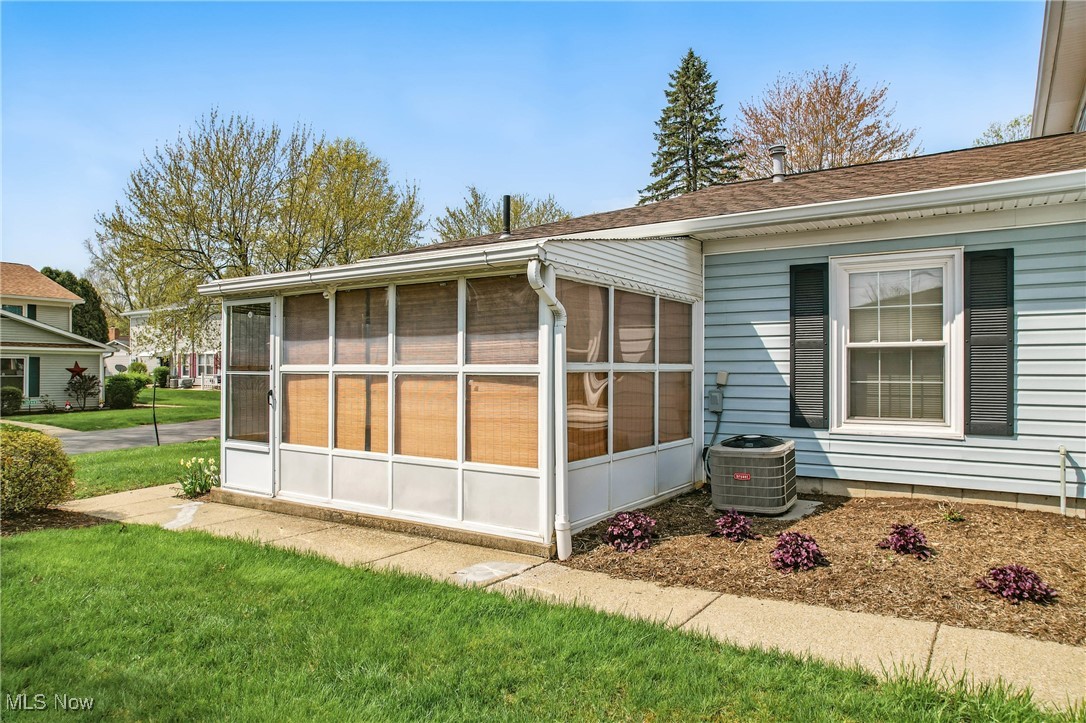 1356 Pembrooke Drive #A, Salem, Ohio image 4