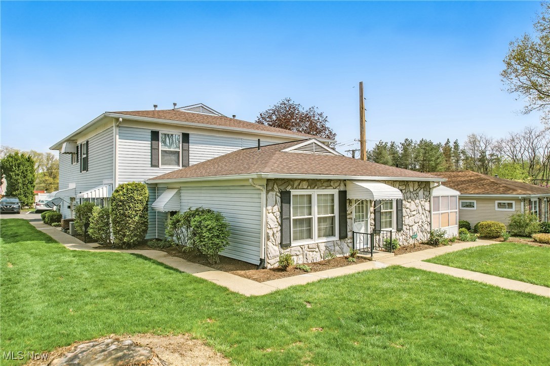 1356 Pembrooke Drive #A, Salem, Ohio image 2