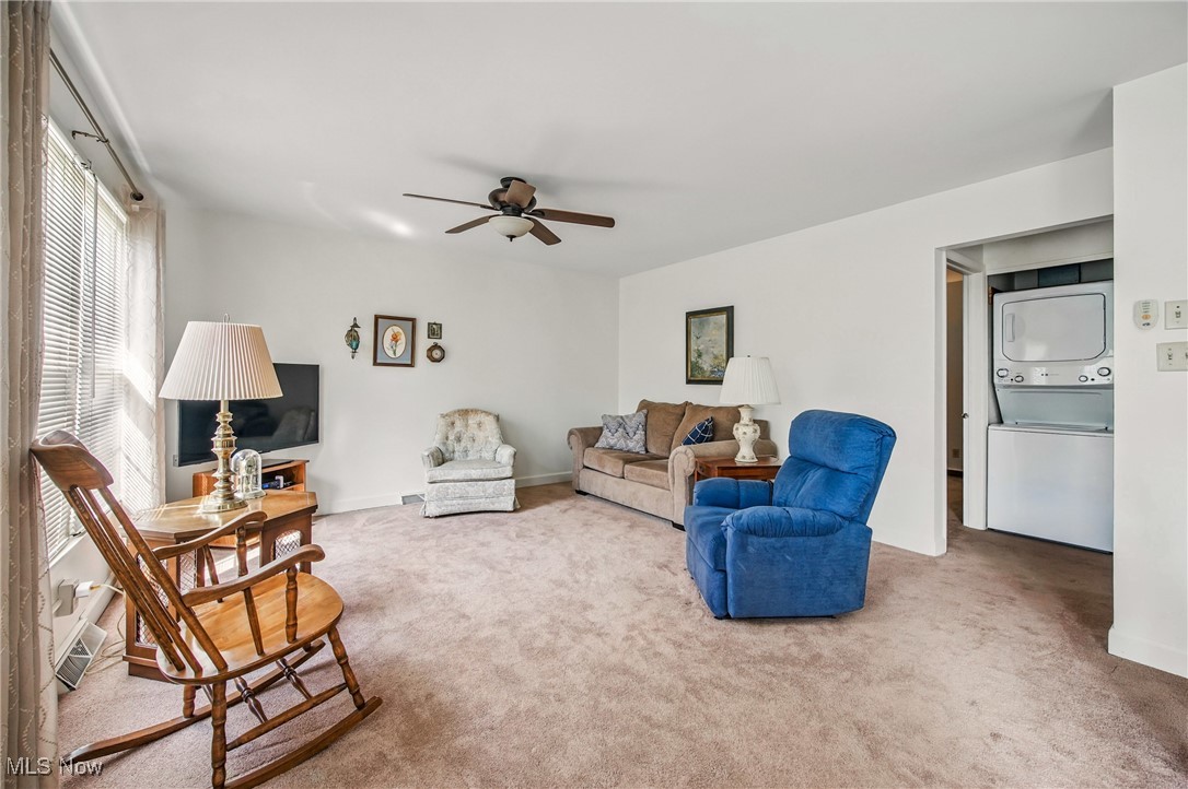 1356 Pembrooke Drive #A, Salem, Ohio image 16