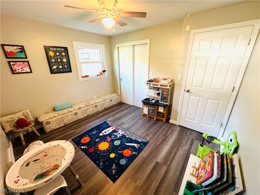 Applewood Acres - Residential