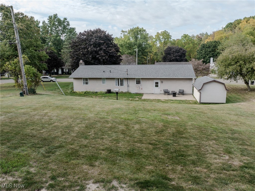 1421 Gotthard Street, Sugarcreek, Ohio image 4