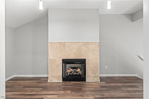 Tiny photo for 5547 Beavercrest Drive #211, Lorain, OH 44053 (MLS # 5190574)