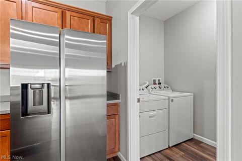 Tiny photo for 5547 Beavercrest Drive #211, Lorain, OH 44053 (MLS # 5190574)