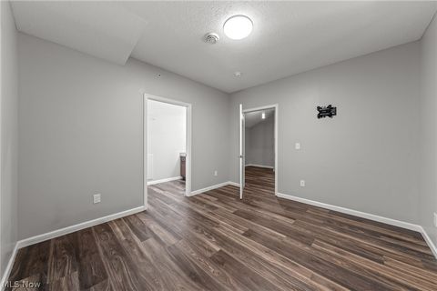 Tiny photo for 5547 Beavercrest Drive #211, Lorain, OH 44053 (MLS # 5190574)