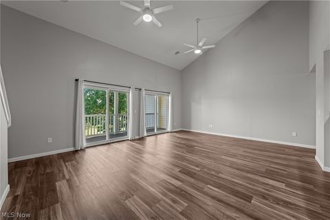 Tiny photo for 5547 Beavercrest Drive #211, Lorain, OH 44053 (MLS # 5190574)