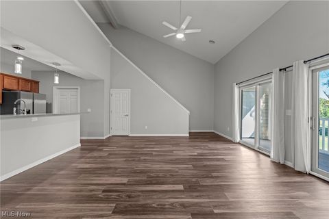 Tiny photo for 5547 Beavercrest Drive #211, Lorain, OH 44053 (MLS # 5190574)