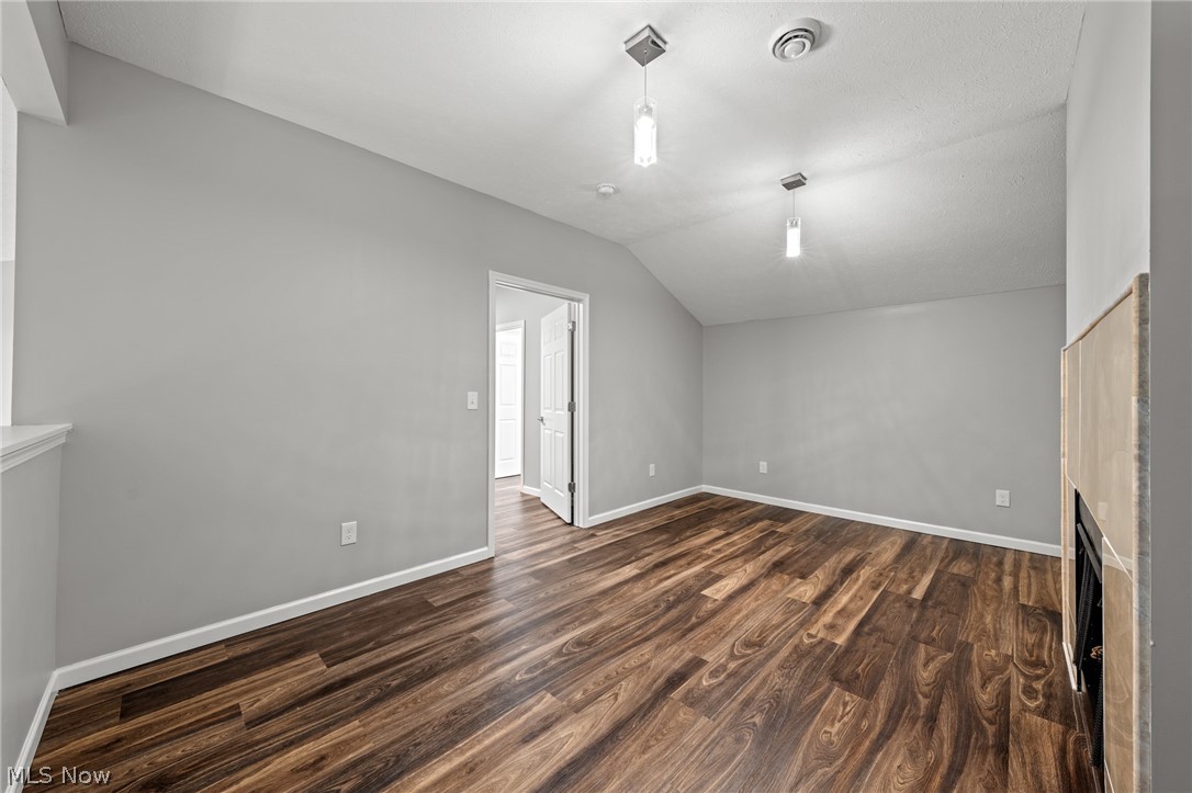 Residence on the Green - Residential