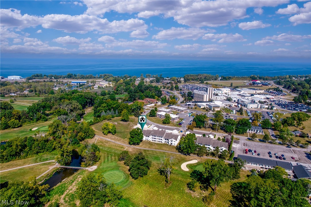 Residence on the Green - Residential