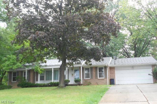 Here is a nice brick ranch style home located in Akron, OH and sitting on a .47
acre lot with nice back yard and trees. The interior offers 2021 sq. ft. with 3
bedrooms and 2.5 bathrooms, living room, family room with fireplace, a laundry
room, a partially finished basement with another full bath, plus an attached 2
car garage.