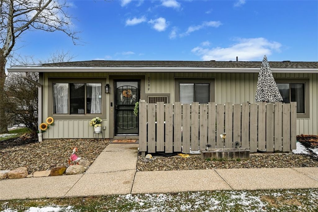 Photo of 2799 Mull Avenue #10-B, Copley, OH 44321 (MLS # 5194565)