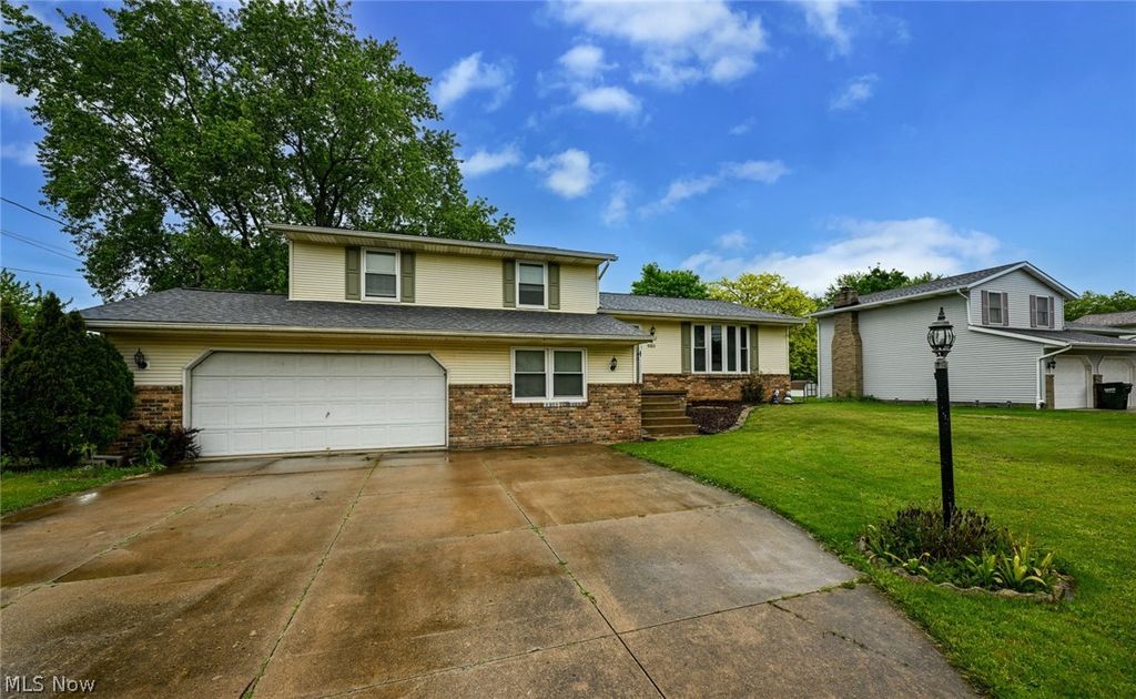 Photo of 5323 Francesca Street NE, Louisville, OH 44641 (MLS # 5211700)
