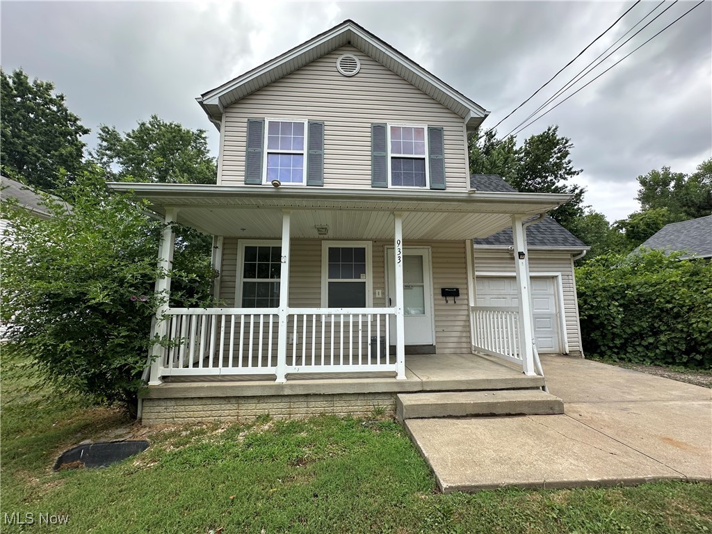 Check out this new construction 4-bedroom, 1.5-bath home in Ashtabula! It has a nice layout with plenty of space, plus a full basement for extra storage or future possibilities with added living space. There's a one-car garage and a good-sized yard for hanging out or entertaining. Whether you're looking for a place to call home or a solid investment, this one's worth a look. Schedule your showing today!