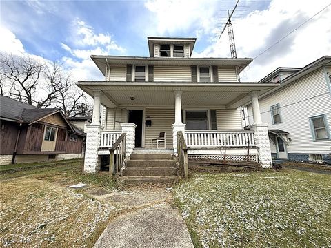 Homes For Sale - 812 E Vine Street<br/> Allen County, Lima, OH 45804