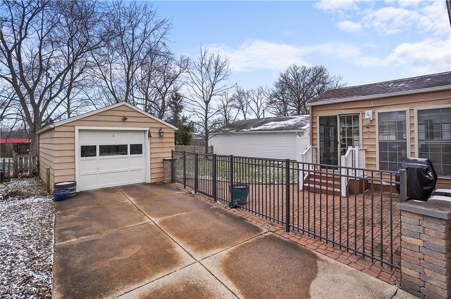 Cape Cod.  2 bedrooms with Sunroom addition...Remodeled Kitchen with Maple cabinets. Trane Furnace and A/C new in 2015...Roof on home and large front porch are about 10 years old.. Garage roof 2020... Newer windows on 1st floor...Brick Patio....
Deep Fenced yard...