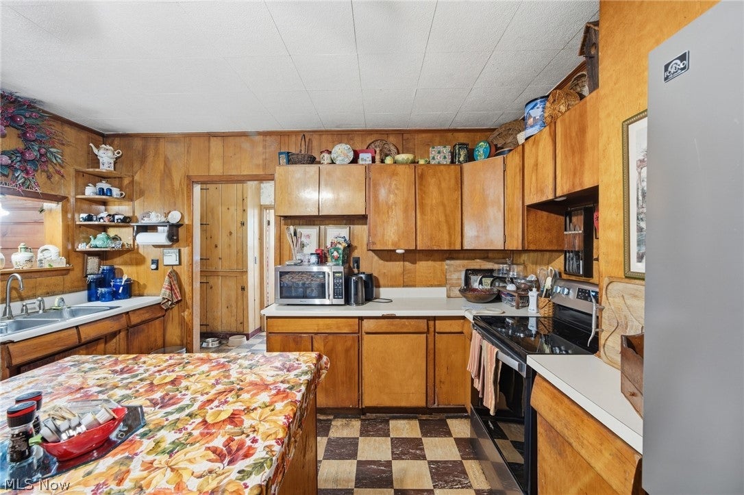 31828 Chestnut Ridge Road