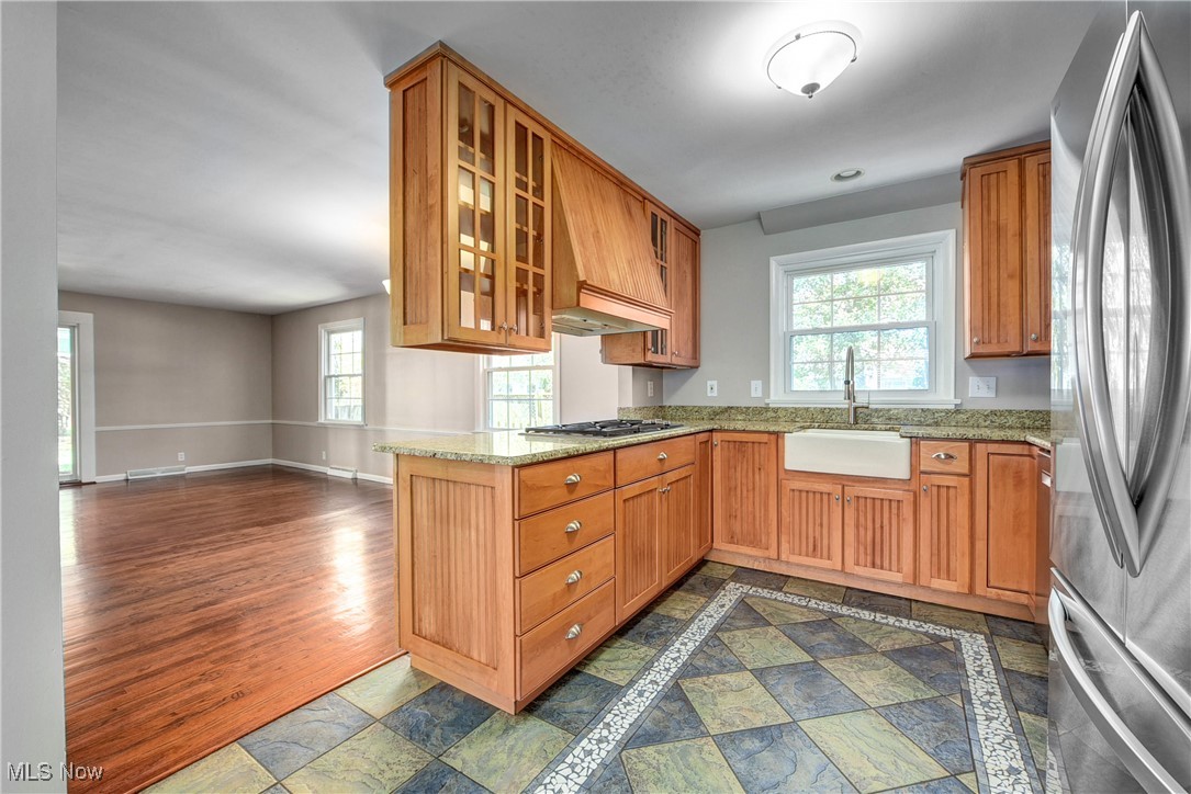 3770 E Surrey Court, Rocky River, Ohio image 9