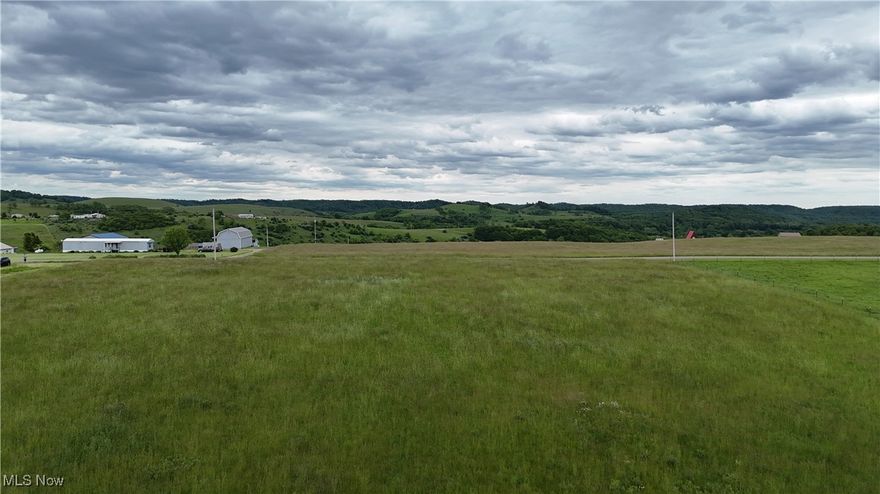 Looking for a fantastic building lot in Ridgewood School District? Look no further! This beautiful 5-acre lot has a Smoky Mountain vibe that overlooks a valley and is in a highly desired location. Don't waste any time, this lot won't last long! Call your local Real Estate Agent today to schedule your showing.