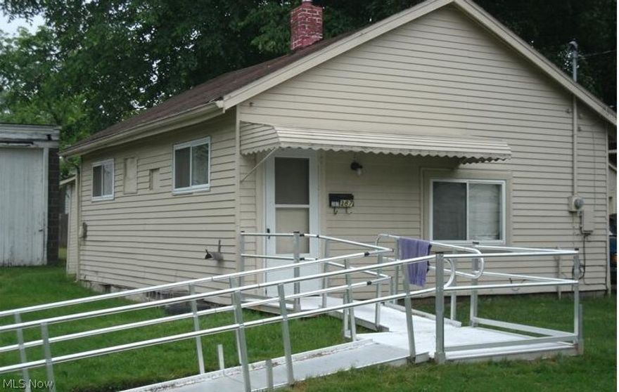 Small home, in need of some TLC- great investment here,newer windows In 2007, detached garage (24x24). Being sold AS IS. Motivated seller says bring all offers for review. Call today to schedule a private tour.