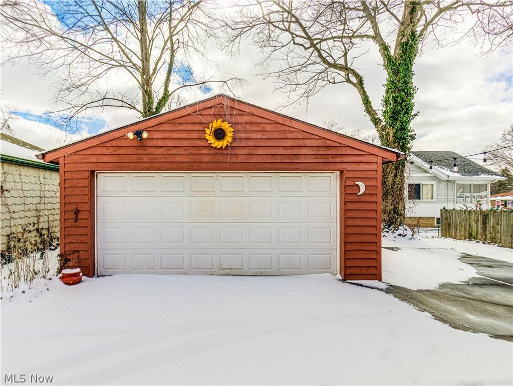 Photo of 1732 Broad Boulevard, Cuyahoga Falls, OH 44223 (MLS # 5189066)