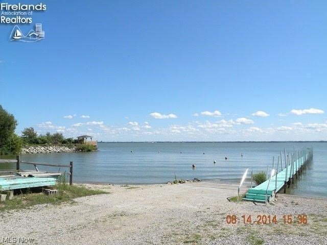 Zellers Beach - Residential