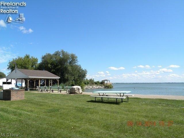 Zellers Beach - Residential