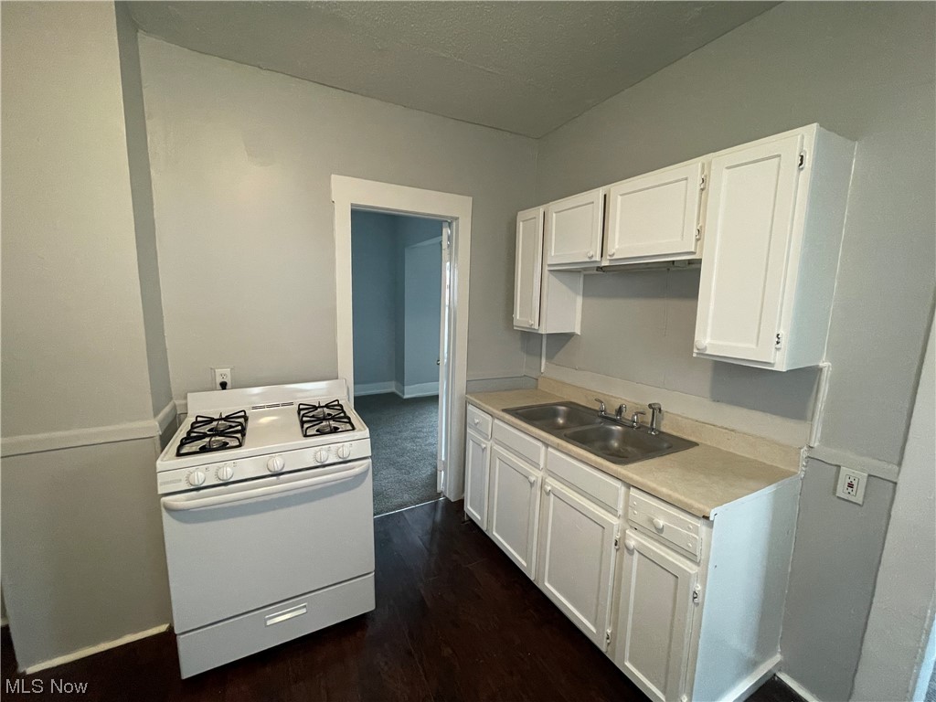 O T Laphams - Residential Lease