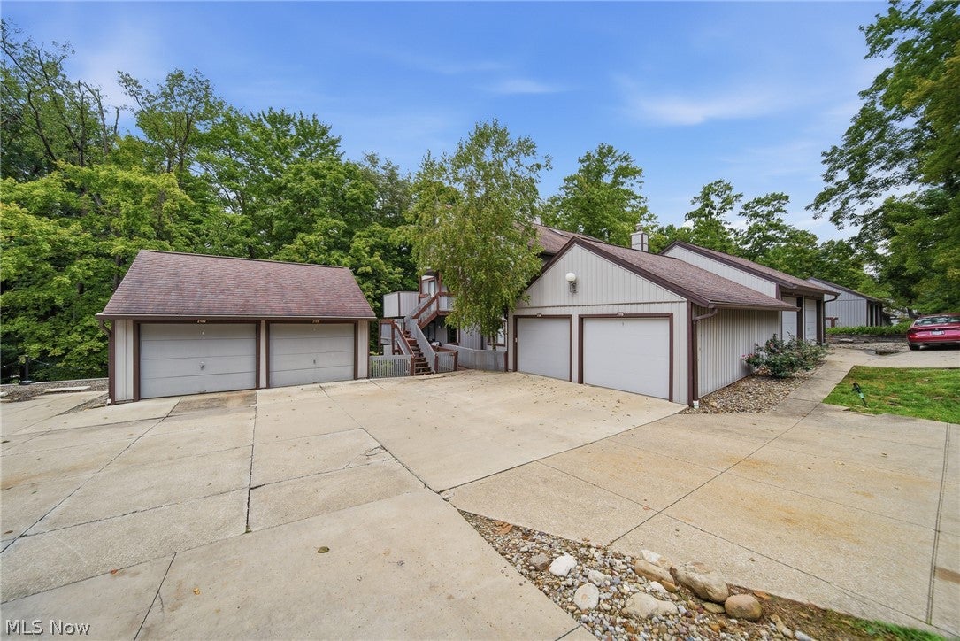 2120 Pinebrook Trail