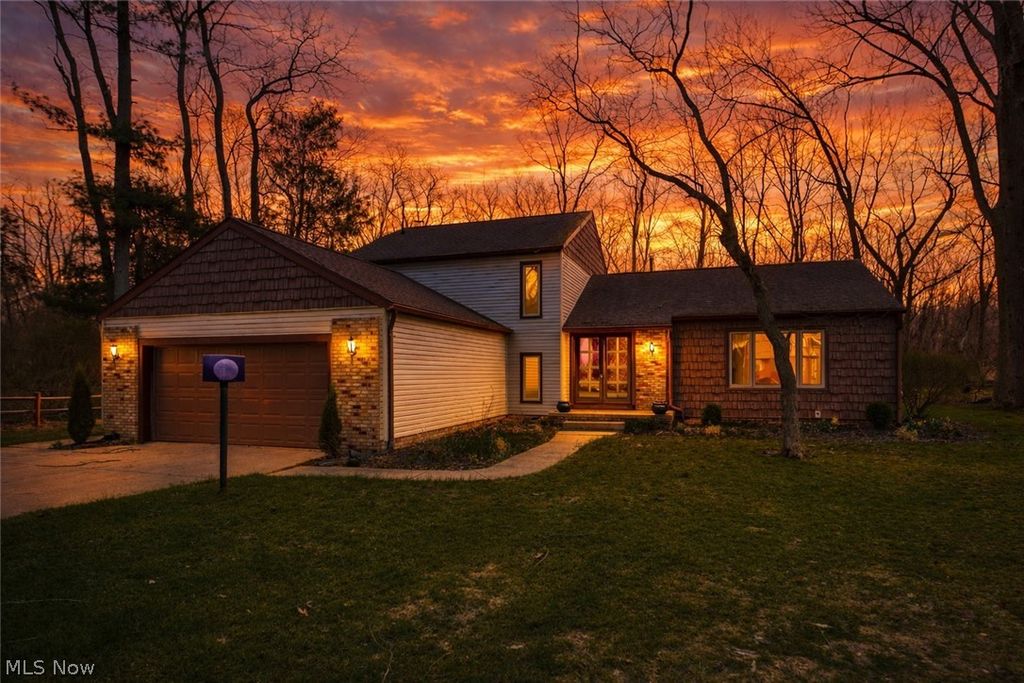 Photo of 6180 Drexel Street NW, Massillon, OH 44646 (MLS # 5195544)