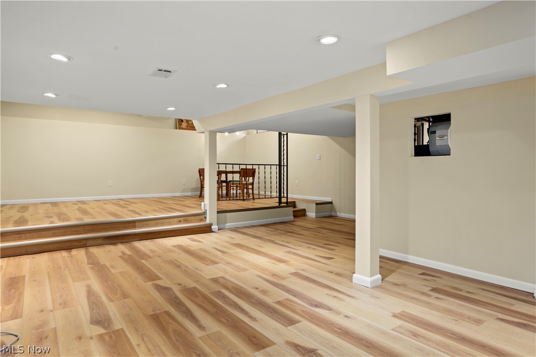 Williamsburg Heights 05 - Residential