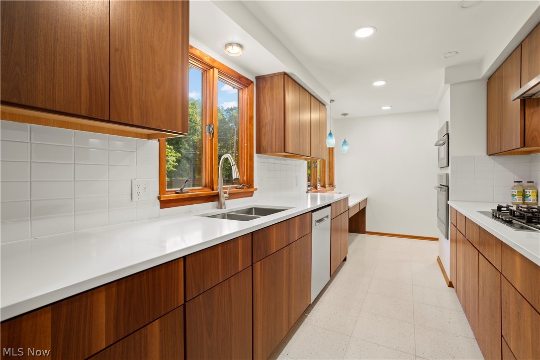 Williamsburg Heights 05 - Residential