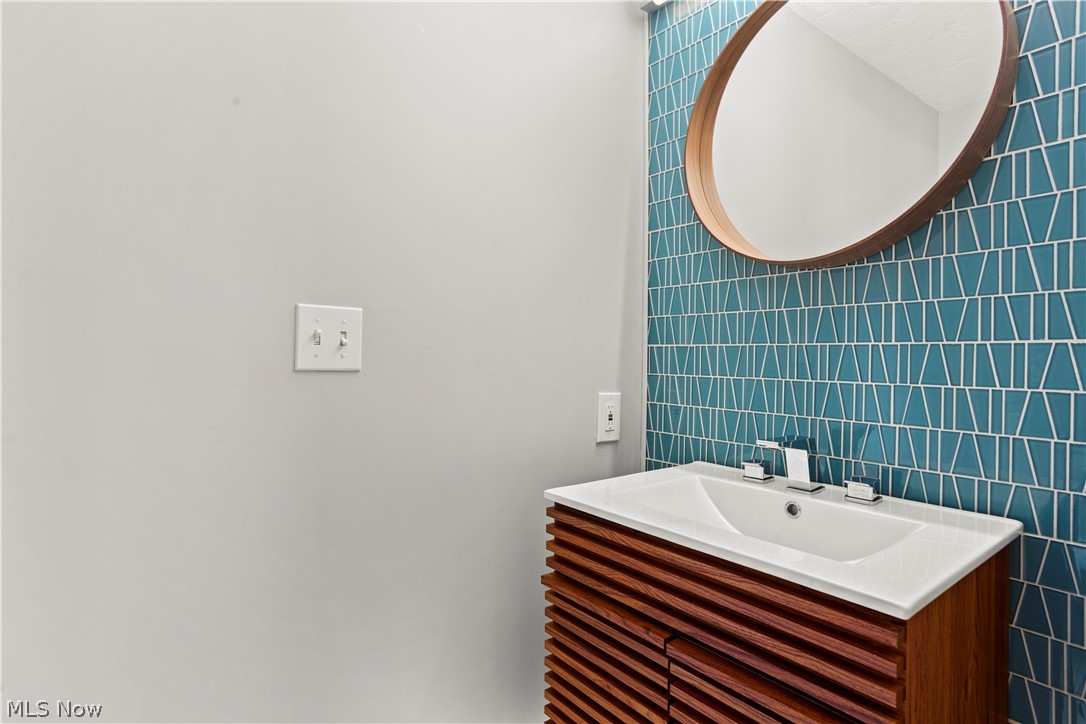 Williamsburg Heights 05 - Residential