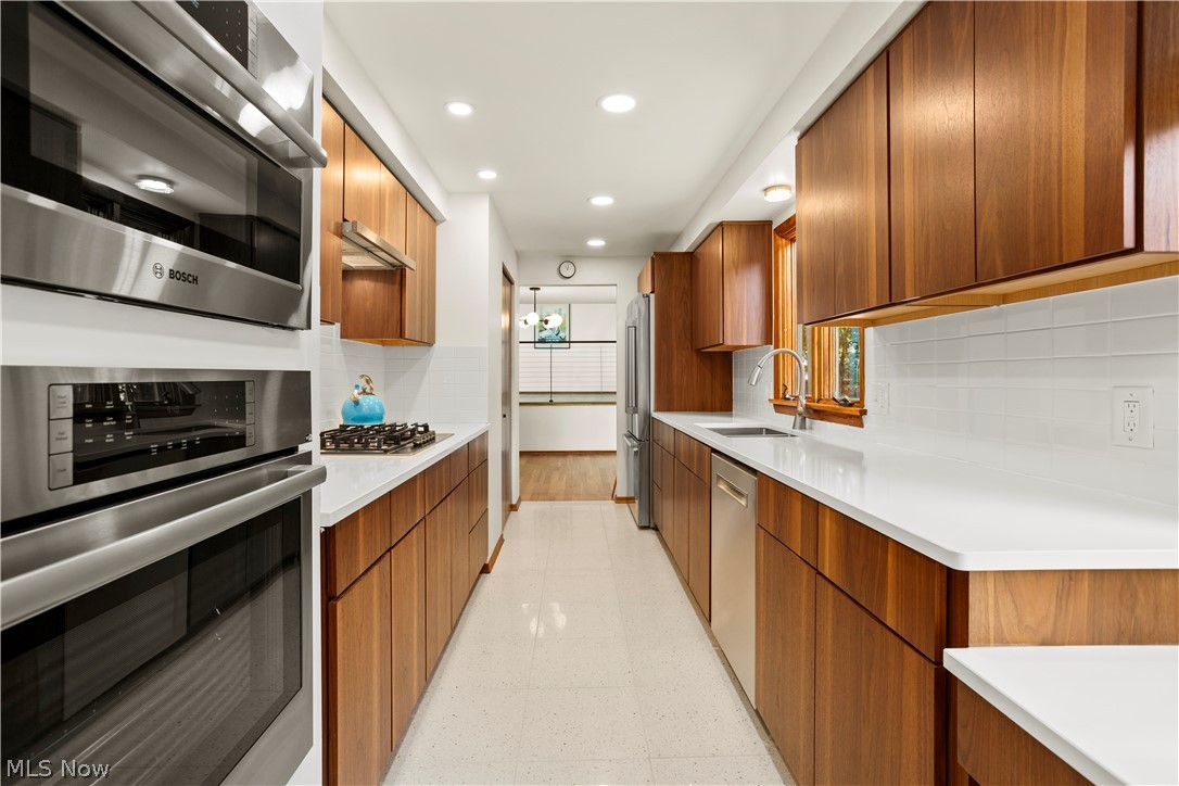 Williamsburg Heights 05 - Residential