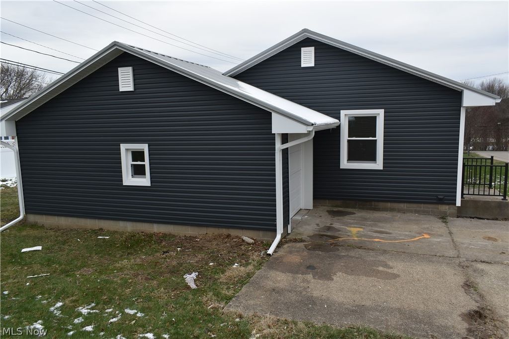 Photo of 1213 Sleepy Hollow Drive, Coshocton, OH 43812 (MLS # 5194151)