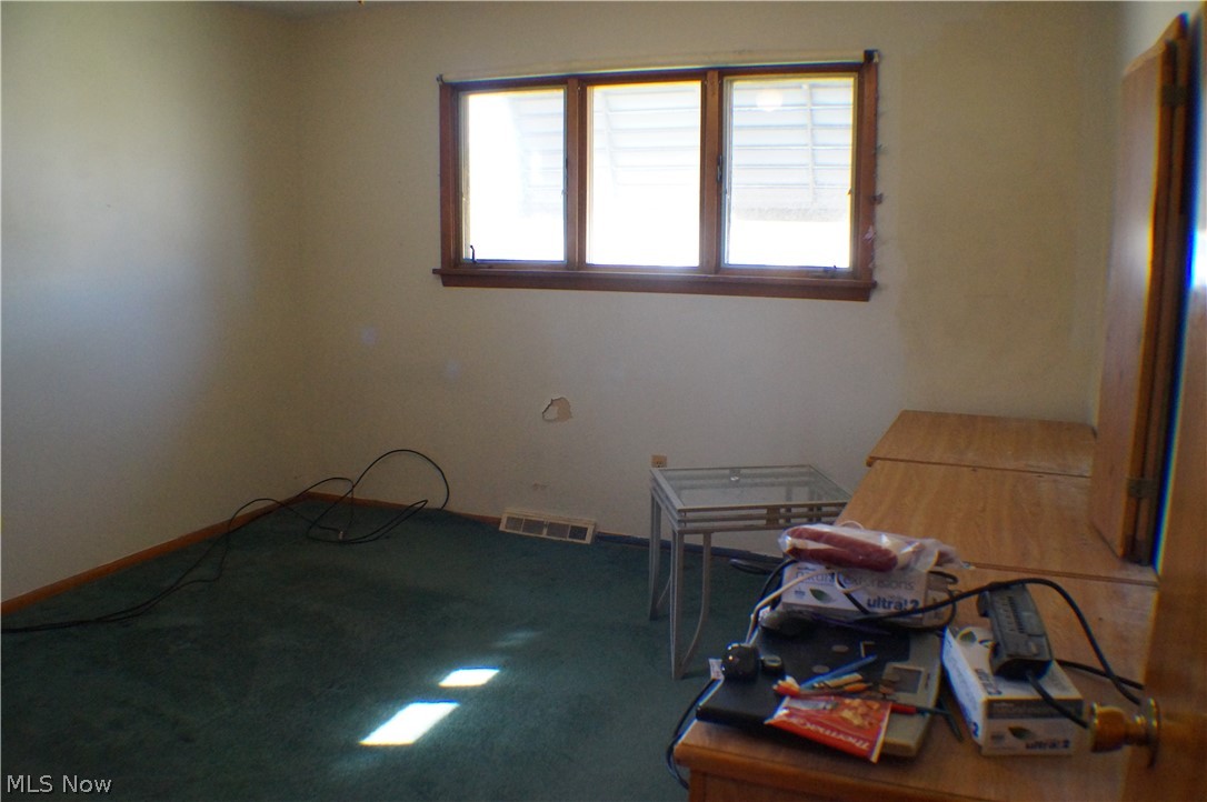 Brooklyn Airport - Residential