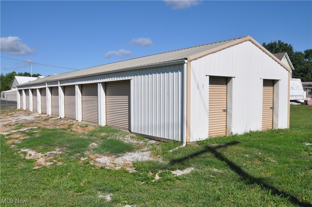 Board/Trade Fifth Add - Commercial Sale