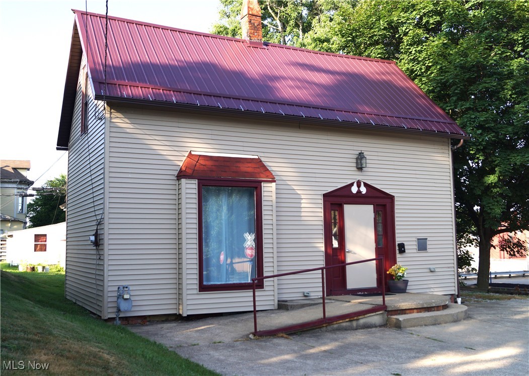 Endless Opportunities and Possibilities await in this "just like new" structure currently known as Michelle's Hair Depot.
Owner is downsizing and ready to offer this "turn key" business as it sits or sell it as a family home as it was in years past. All new within the last 5 years are the following: Siding, Roof, Doors, Gutters, Air Conditioning unit, Drywall, some Flooring, and fresh paint. Great location with high visibility and ample parking. If this isn't ideal for your next home just envision as your own business, such as the existing beauty salon or a great office location, or more. Why rent space when you can own!? Call today for your own private showing!