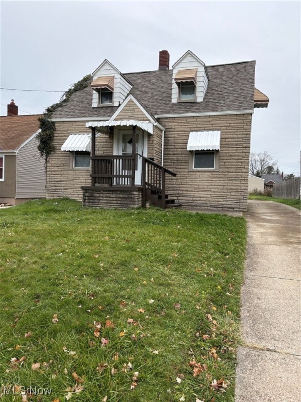 Photo of 425 N Osborn Avenue, Youngstown, OH 44509 (MLS # 5174749)