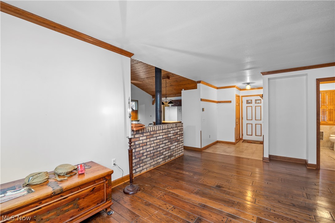 Gore Strip - Residential