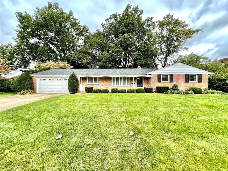 Very Spacious ranch home located in the desirable Market Heights neighborhood. The home offers 3 bedrooms and 2 full baths all on the first floor. Walking up to this home you will find a large front porch with access to the garage. There is a huge living room open to the dinning room, off the dinning area is the kitchen complete with all the appliances and updated cabinets. Completing the south wing of the house offers a family room which can be easily opened up to the kitchen as well to make the first floor an open concept layout. The north wing of the house consists of the 3 bedrooms and the 2 full baths one of which is attached to the master bedroom. The lower level of the home offers a finished rec room adding an additional 763 sqft. of living space, while leaving plenty of storage space in the unfinished section of the basement. You won't want to miss out on this diamond in the rough.