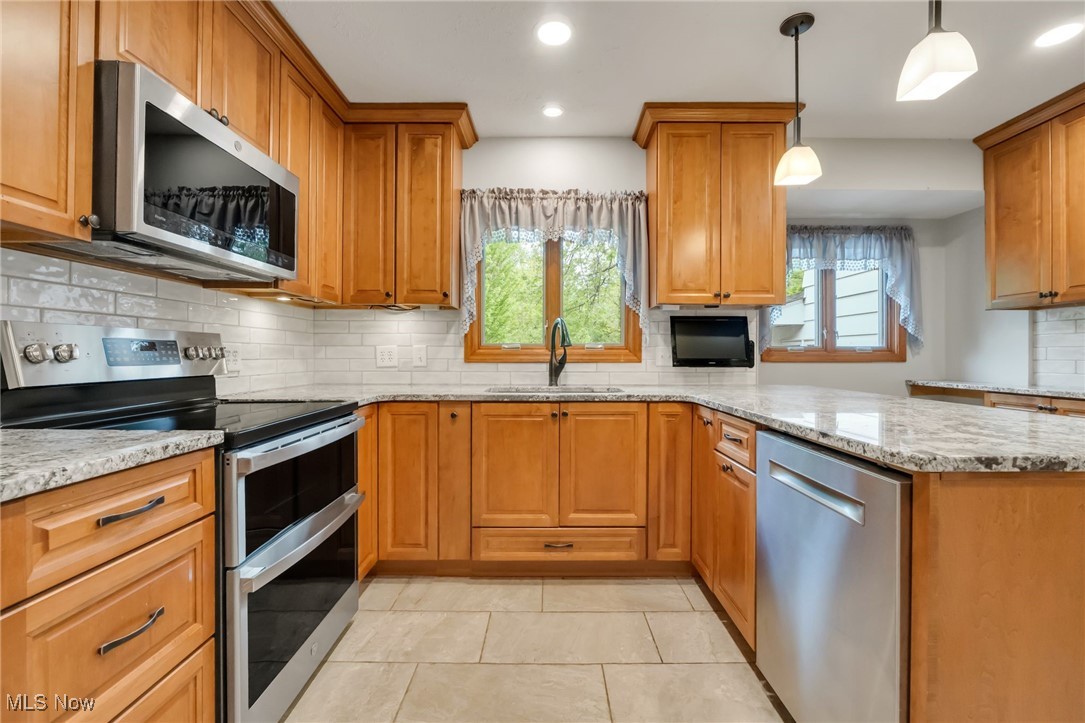 7456 Blue Ridge Drive, Mentor, Ohio image 14