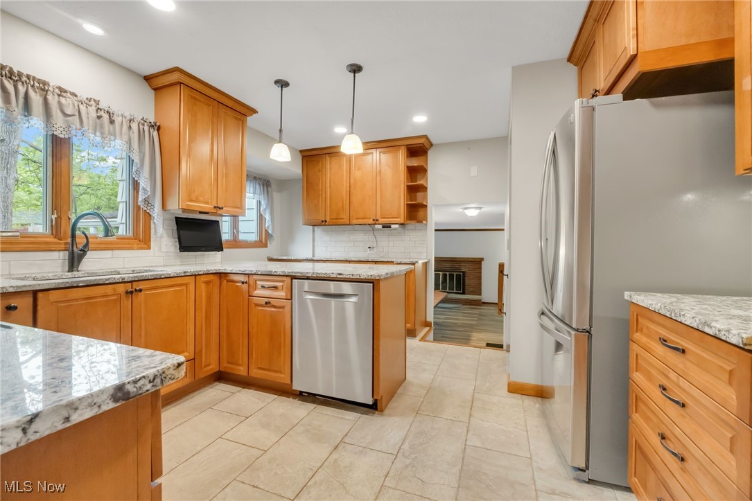 7456 Blue Ridge Drive, Mentor, Ohio image 13