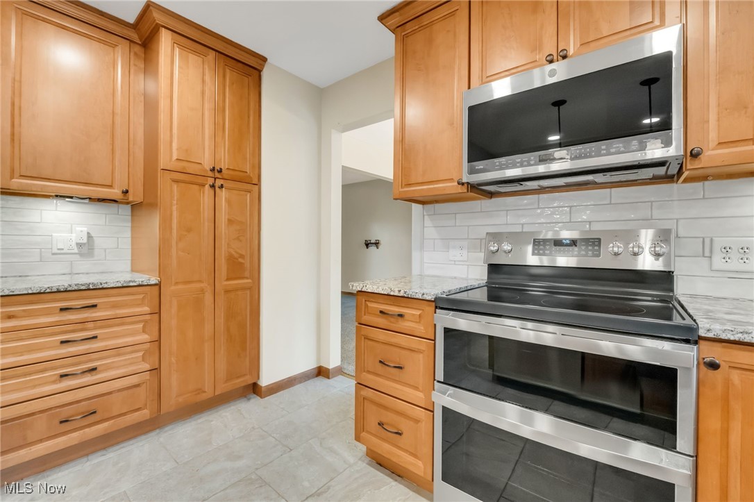 7456 Blue Ridge Drive, Mentor, Ohio image 15
