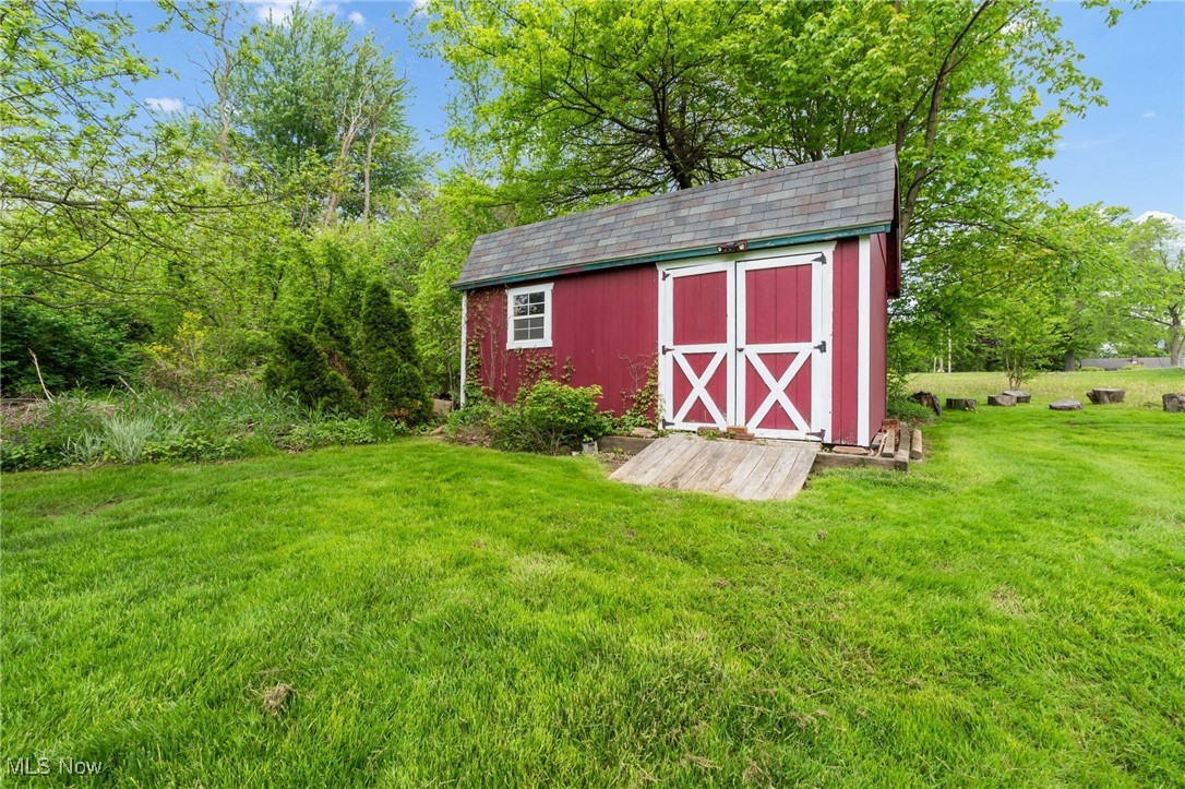 7456 Blue Ridge Drive, Mentor, Ohio image 39