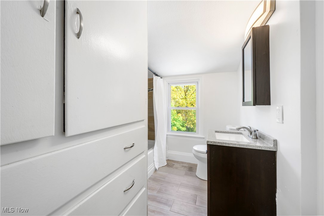 Frisbie-Berwald Cos Shaker Lake - Residential