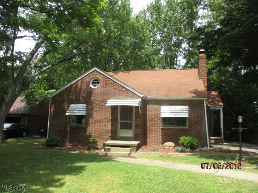 Brick Cape Cod located in Boardman Township;. 3 bedrooms, 2 on the first floor and 1 large bedroom on the second floor. A cute side porch for summer time enjoyment. 2 car detached garage. Nice large lot. $1000 plus all utilities. 1 month security deposit. Renters insurance is required. Utilities to be in Tenants name at time of lease signing.